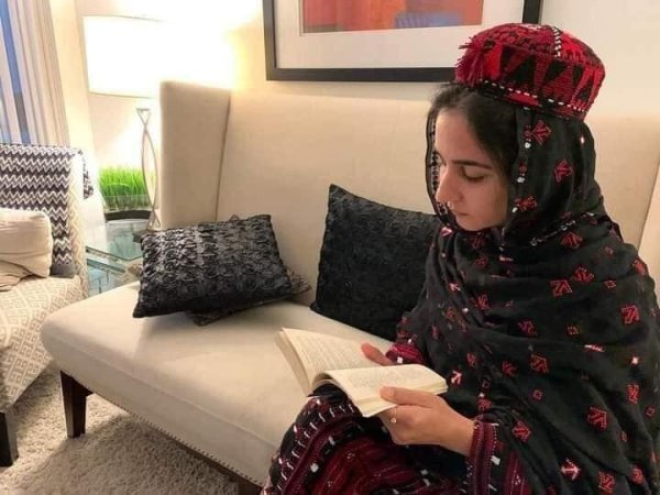 کریمه بلوڅ په کاناډا کې مړه موندل شوې