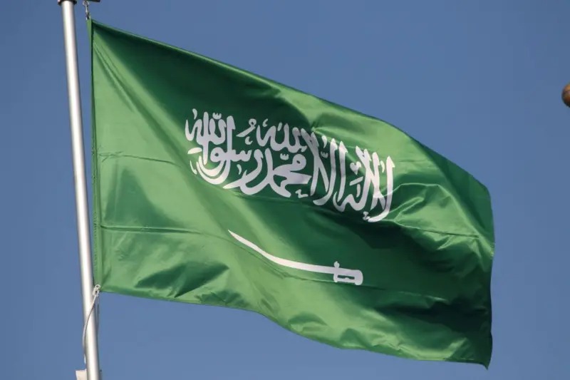 سعودي: سوریه کې به د میلیاردونو ډالرو پانګونه وکړو