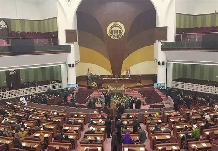 د سولې خبرې دې دځای پر سر نه قرباني کیږي.